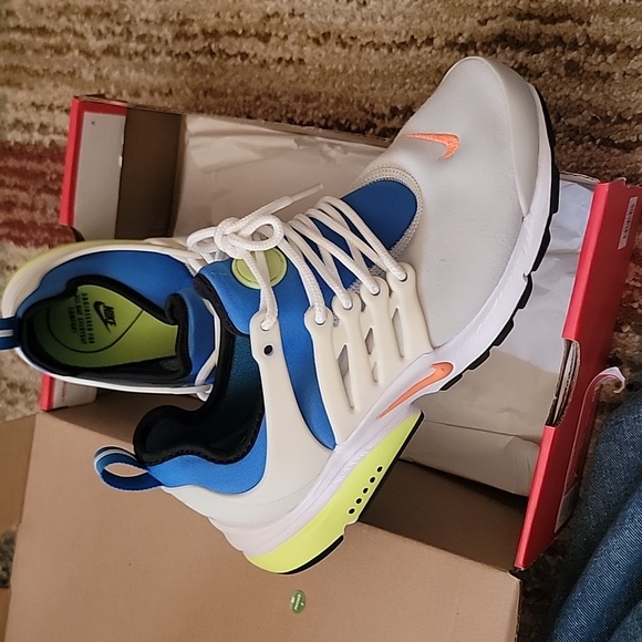 Nike womens sneaker - Picture 5 of 9